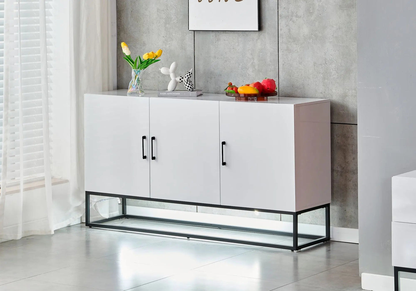 Buffet design laqué blanc – Galerie du Mobilier - Vue 1