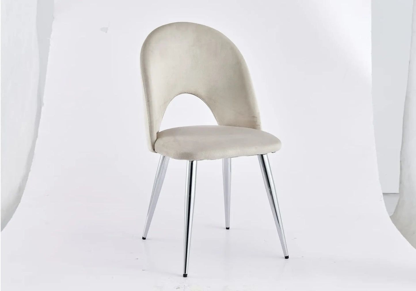Chaises rétro velours taupe GRETUS (lot de 4) New Design