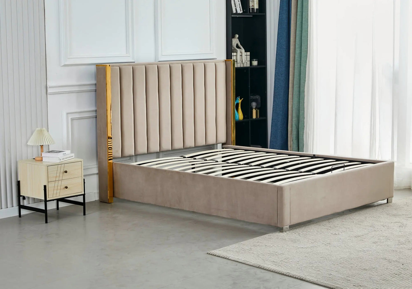 Lit coffre en velours taupe PRINCE Galerie du Mobilier