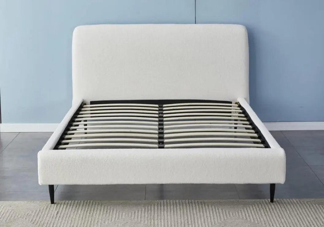 Lit en tissu bouclé blanc CLAOUD Galerie du Mobilier
