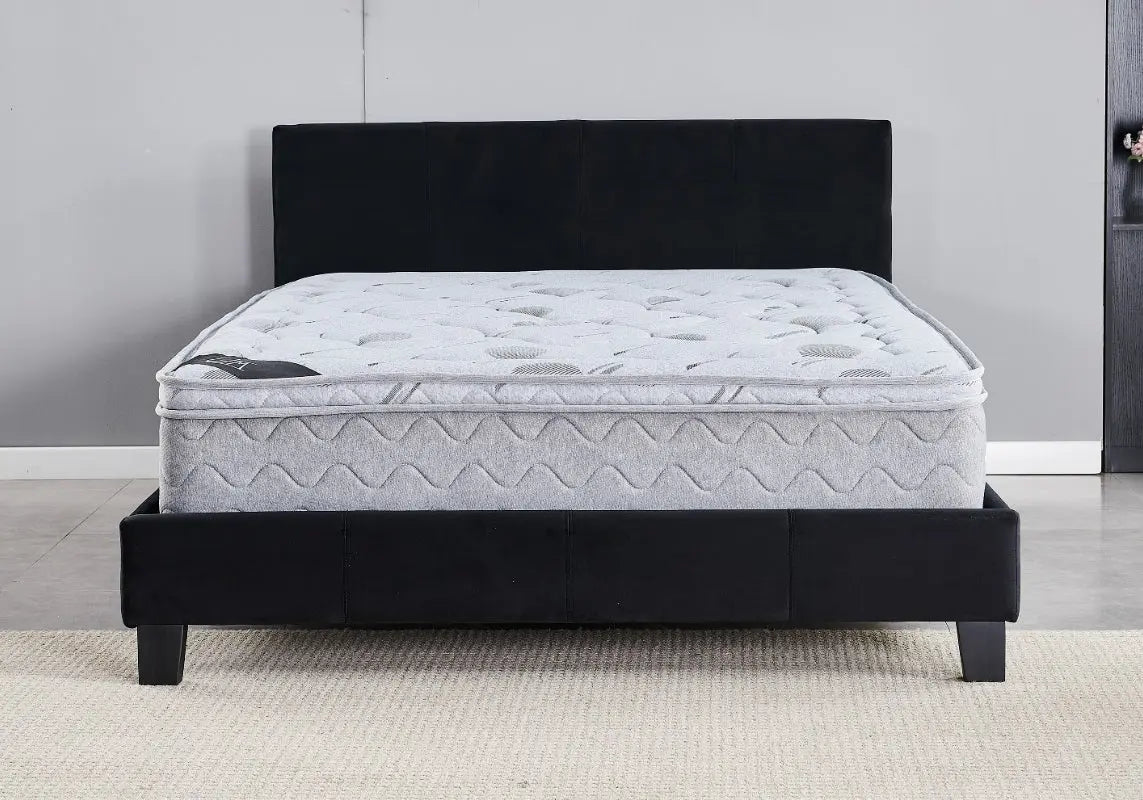 Lit velours noir – Galerie du Mobilier
