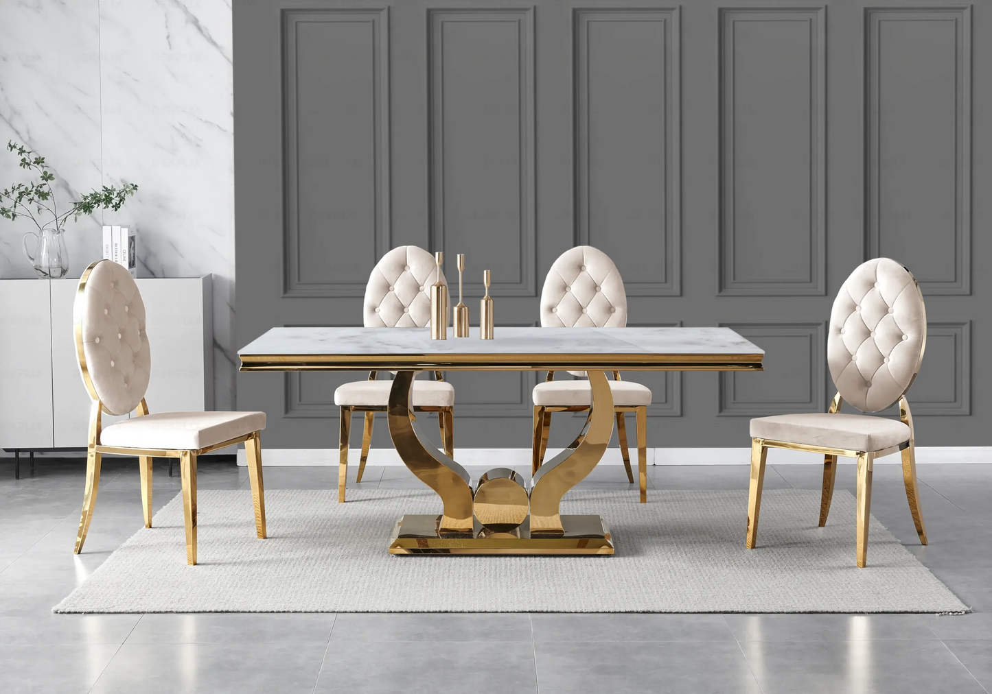 Table marbre beige chaises capitonnées beige doré TROPHEE Galerie du Mobilier