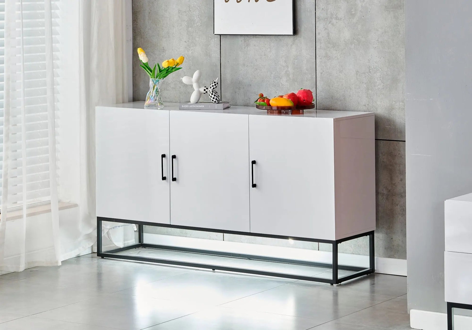Buffet design laqué blanc – Galerie du Mobilier - Vue 1