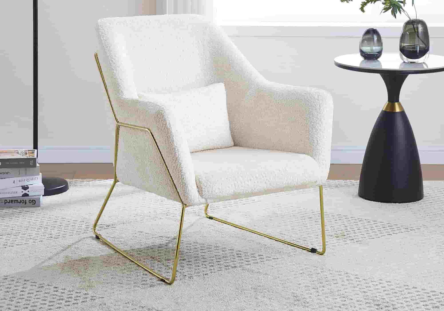 Fauteuil dorées velours beige – Galerie du Mobilier - Vue 1