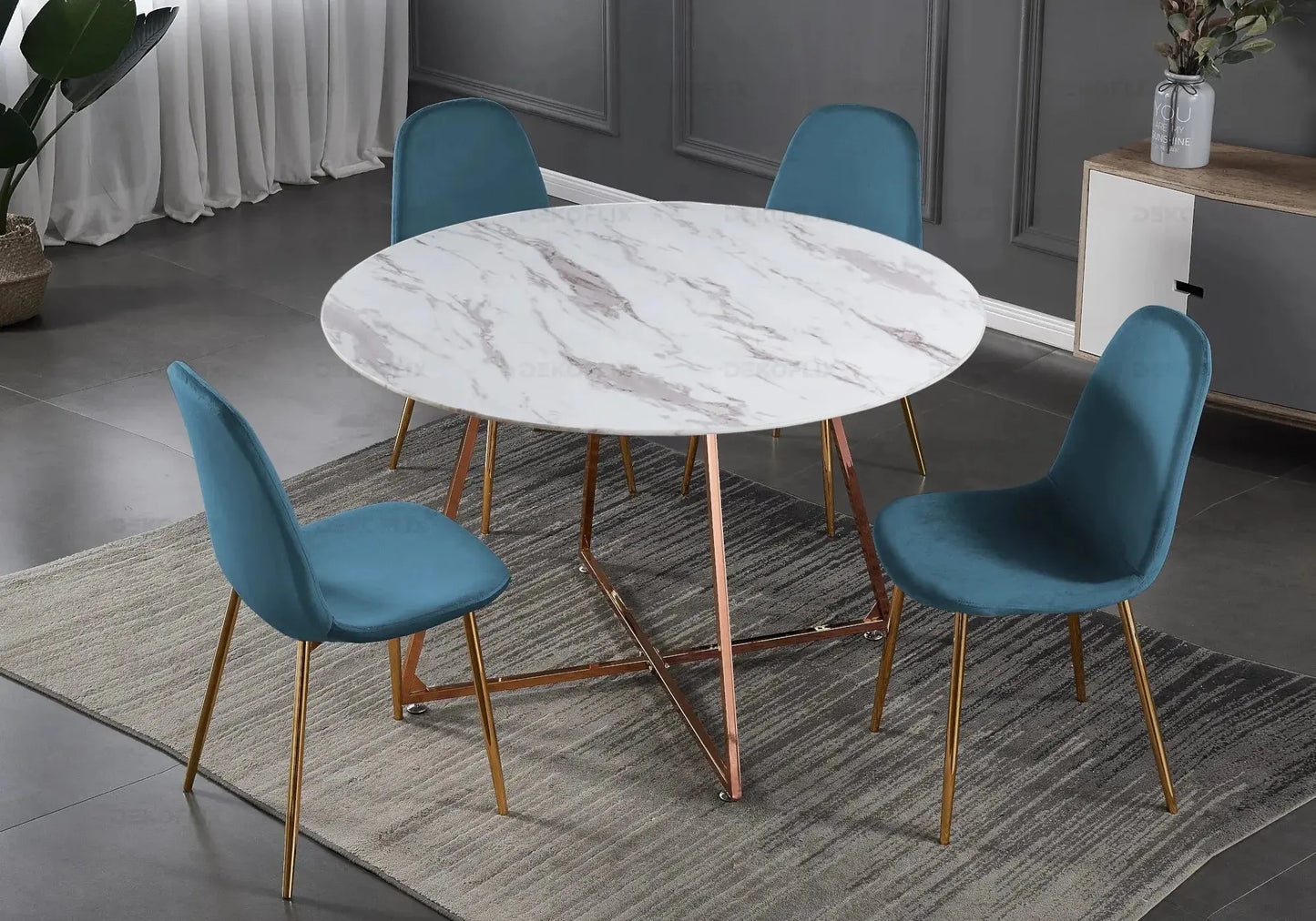 Table ronde marbre et 4 chaises or rose - Gina – Galerie du Mobilier