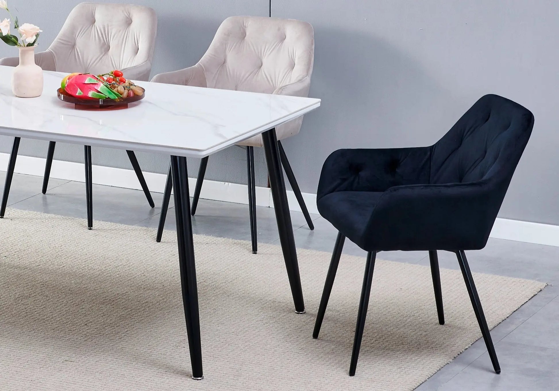 Ensemble table chaise noire céramique marbre blanc FIORA Galerie du Mobilier