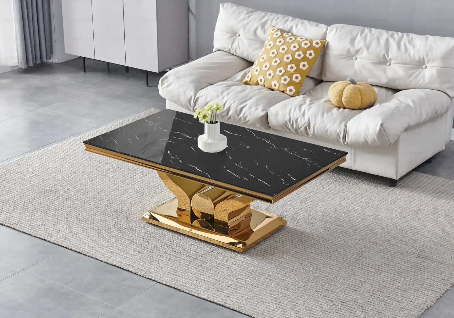 Ensemble table marbre noir et chaises beige doré TROPHEE Galerie du Mobilier