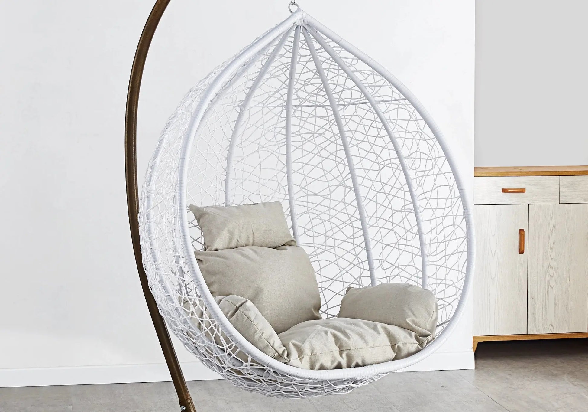 Fauteuil suspendu doré blanc NABA New Design