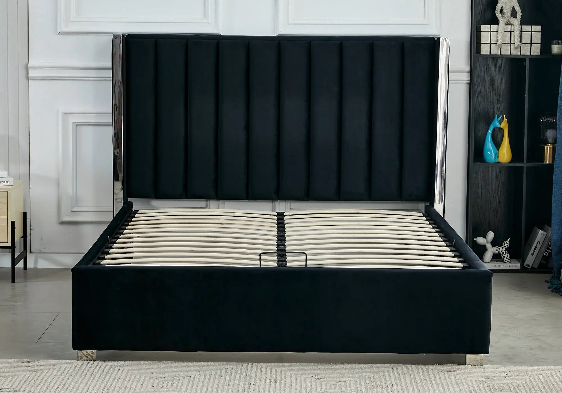 Lit coffre en velours noir PRINCE Galerie du Mobilier