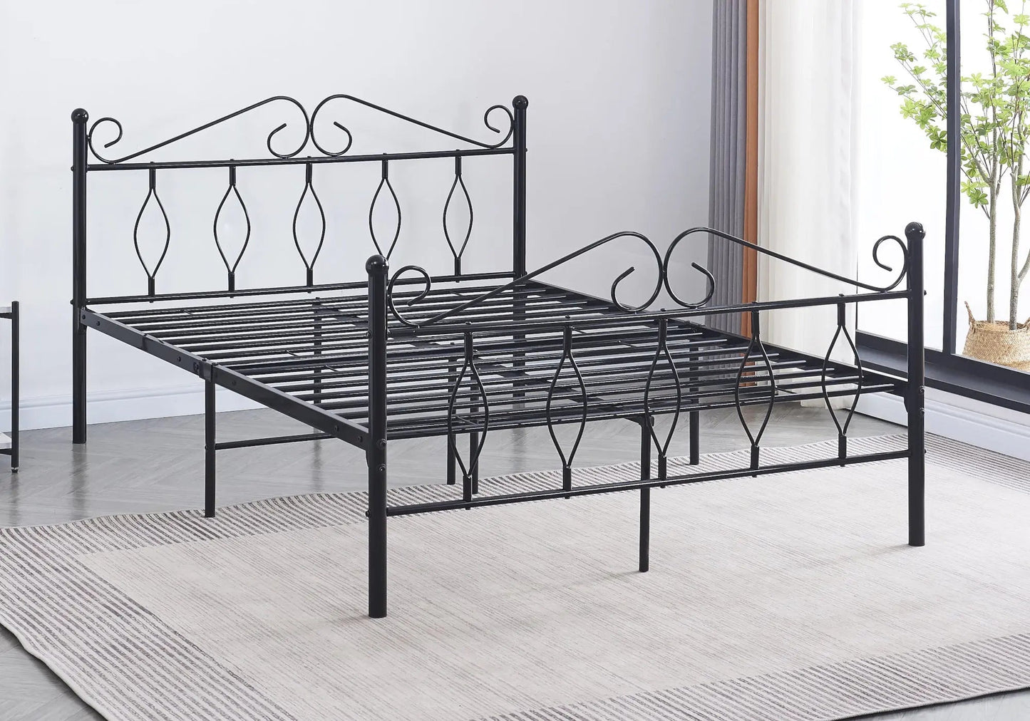 Lit métal noir – Galerie du Mobilier