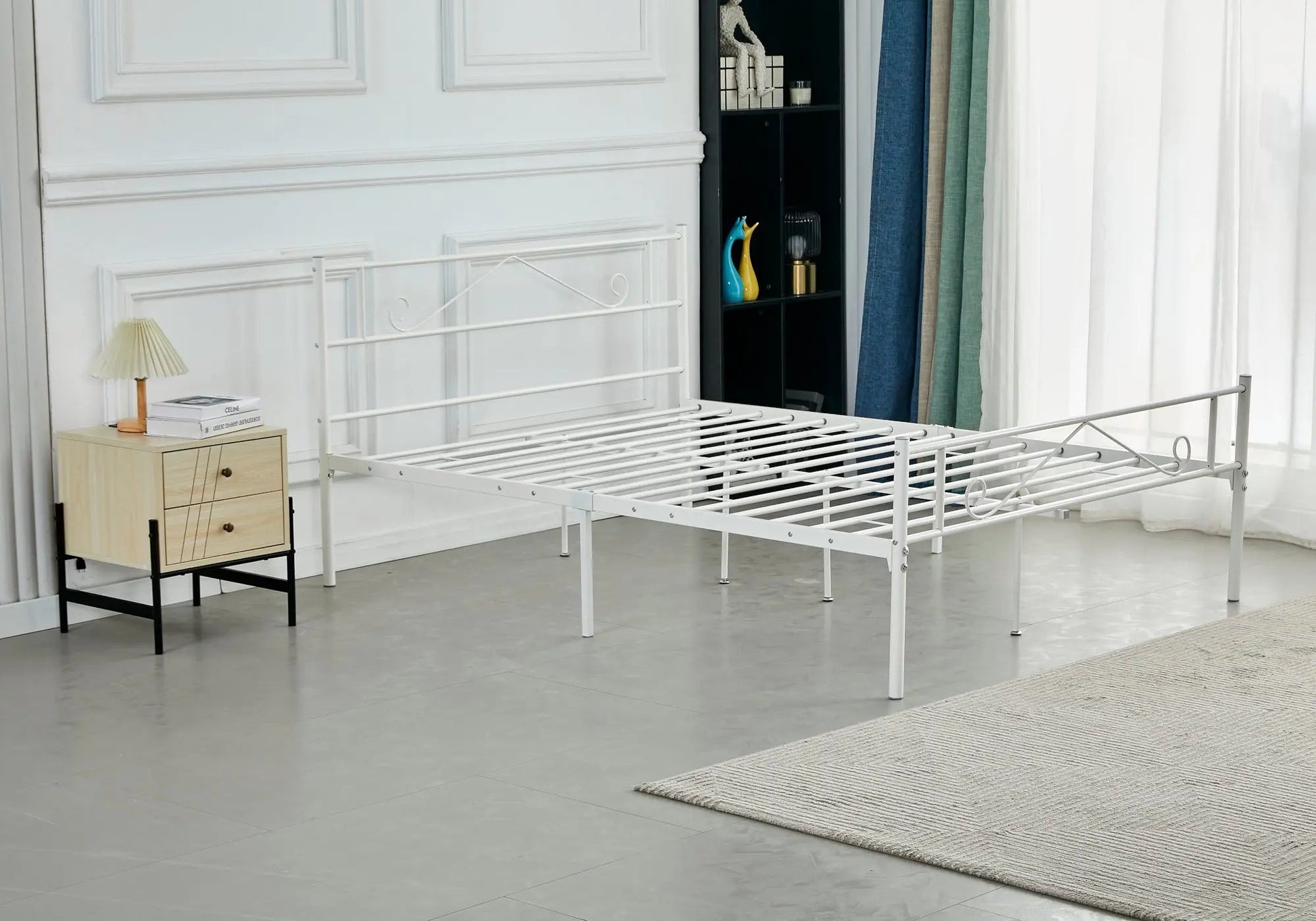 Lit pas cher en métal blanc MARIO Galerie du Mobilier