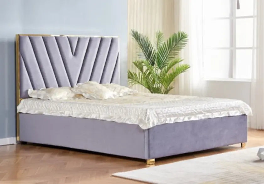 Lit velours gris design doré – Galerie du Mobilier - Vue 1