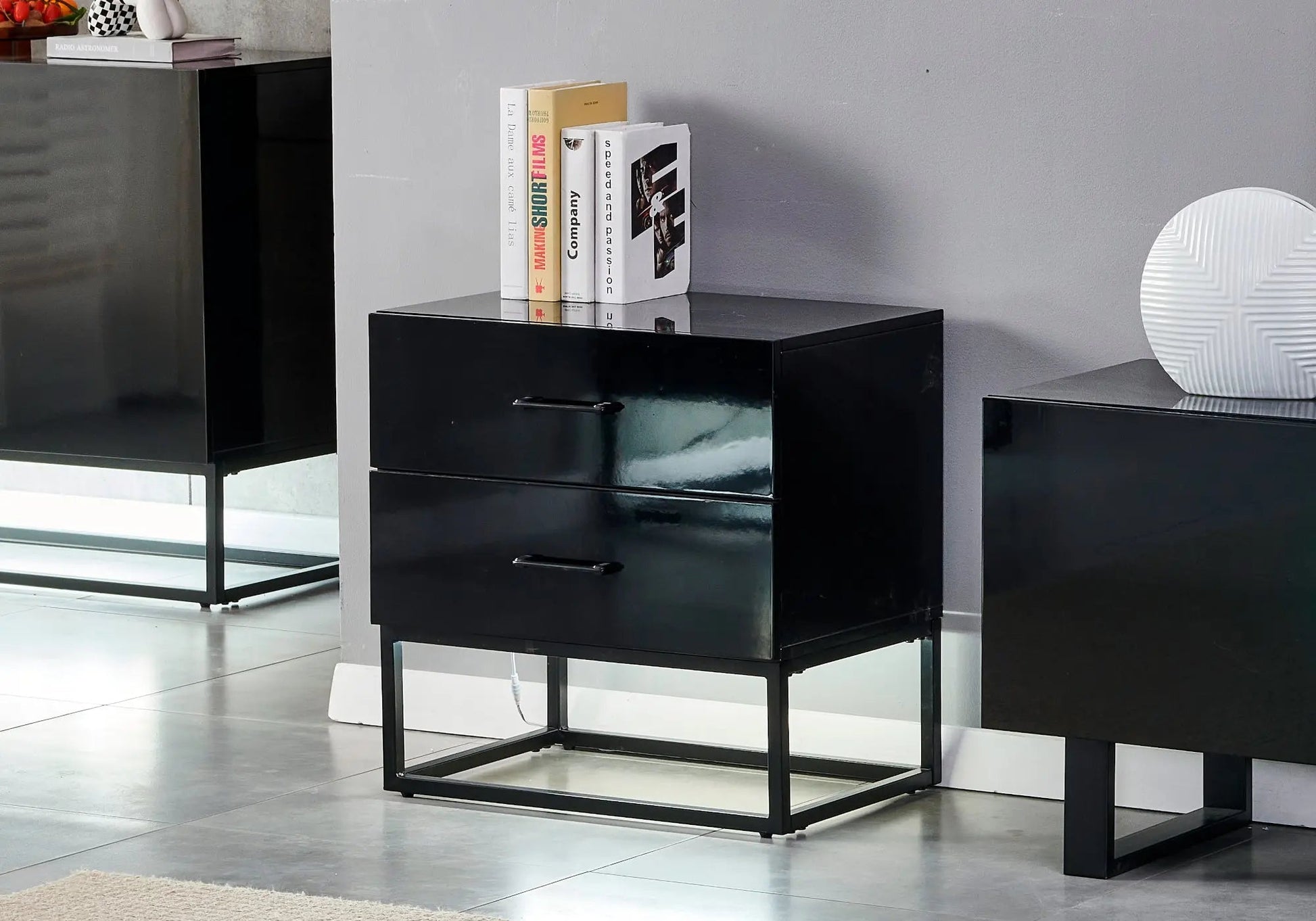 Petit meuble rangement laqué noir ALYA Galerie du Mobilier
