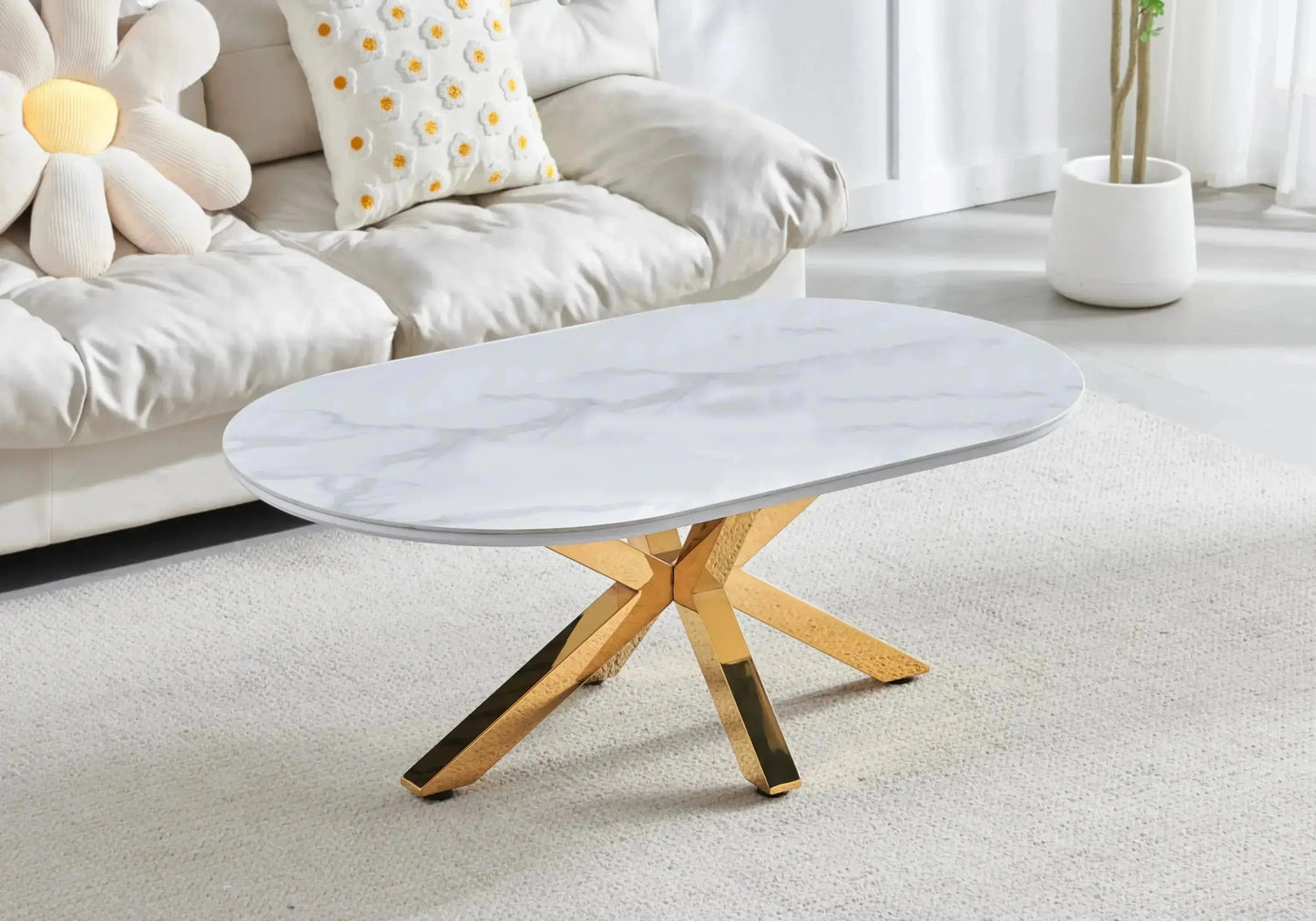 Table Marbre Blanc et Chaises Noires Dorés – OPHELIA Galerie du Mobilier