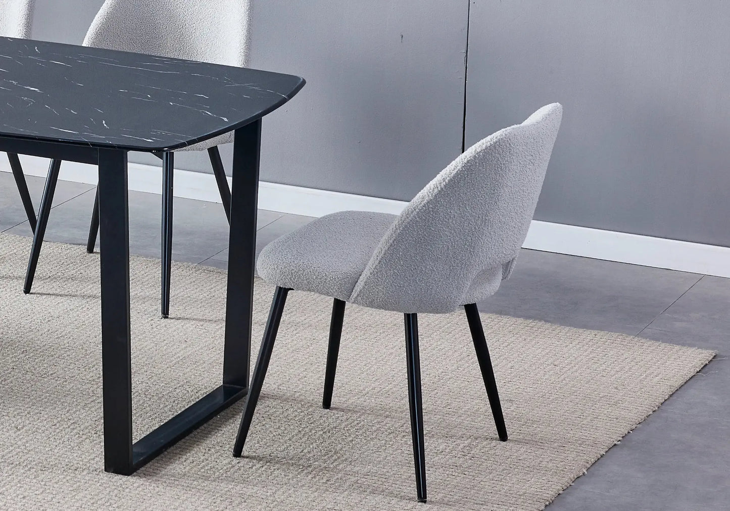 Table à manger noire marbre noir LOLA Galerie du Mobilier