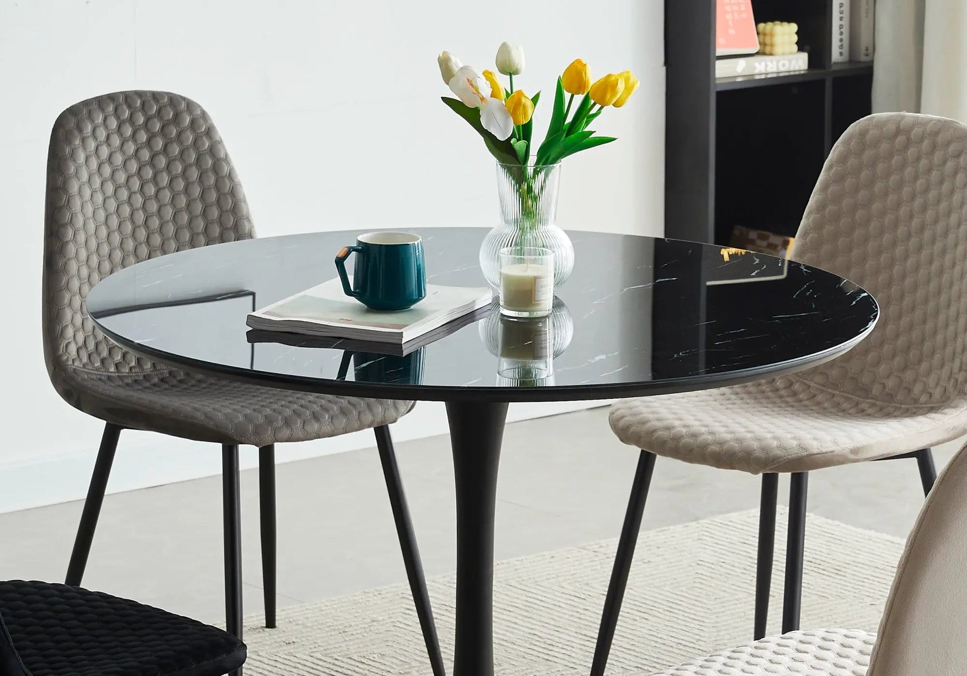 Table à manger ronde noire marbre noir ROSA Galerie du Mobilier