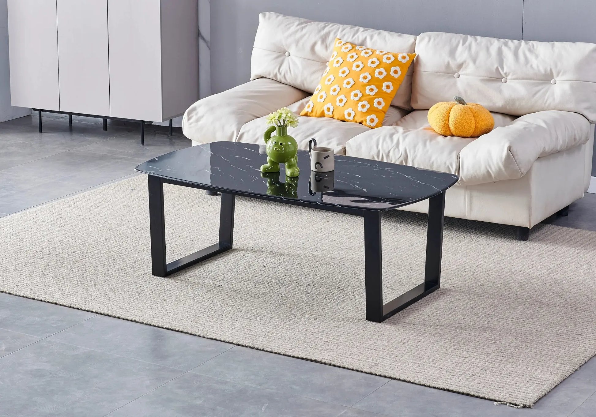 Table basse noire marbre noir – Galerie du Mobilier - Vue 1