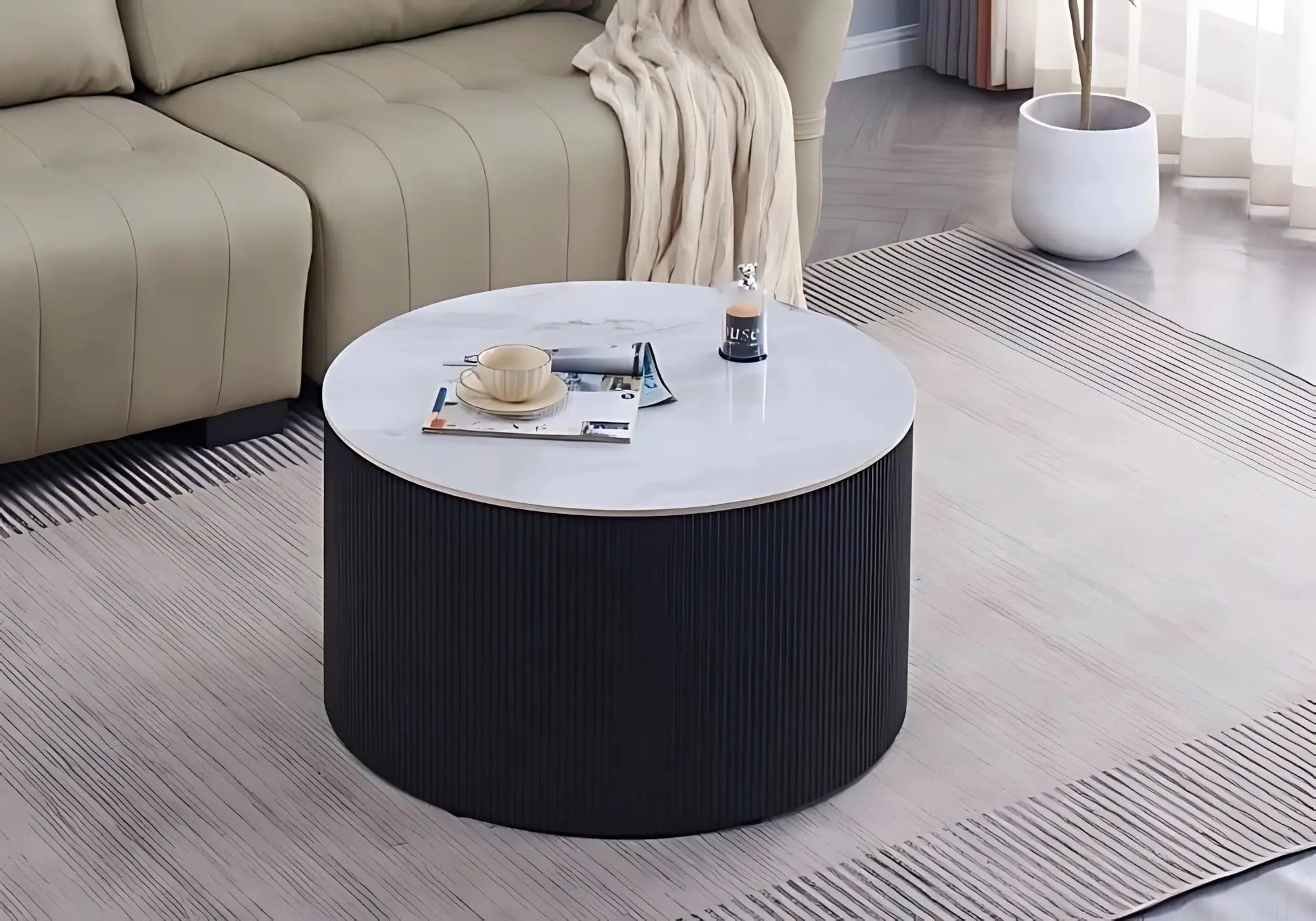 Table basse pied noir céramique marbre blanc – Galerie du Mobilier - Vue 1