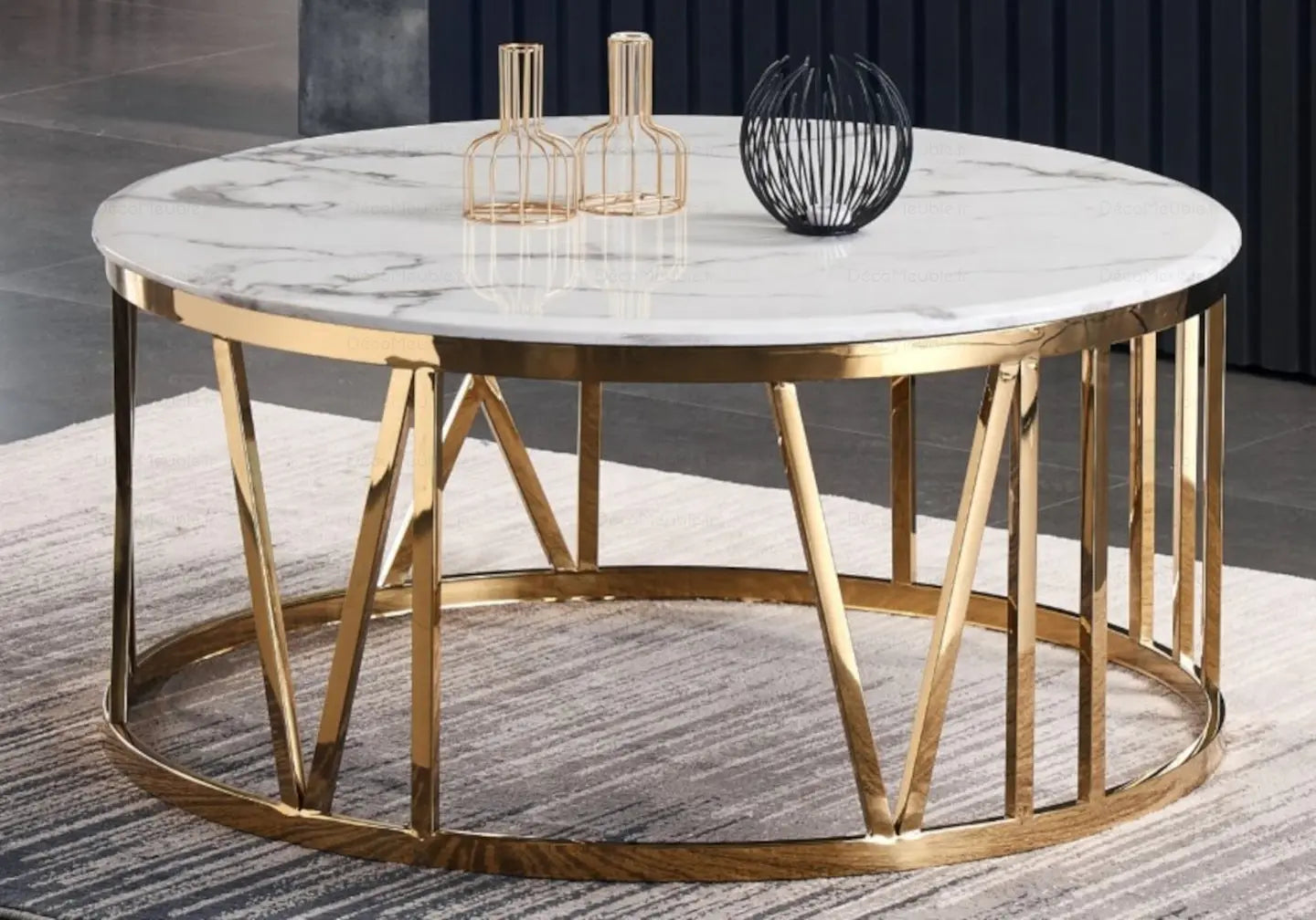Table basse ronde dorée marbre blanc – Galerie du Mobilier - Vue 1