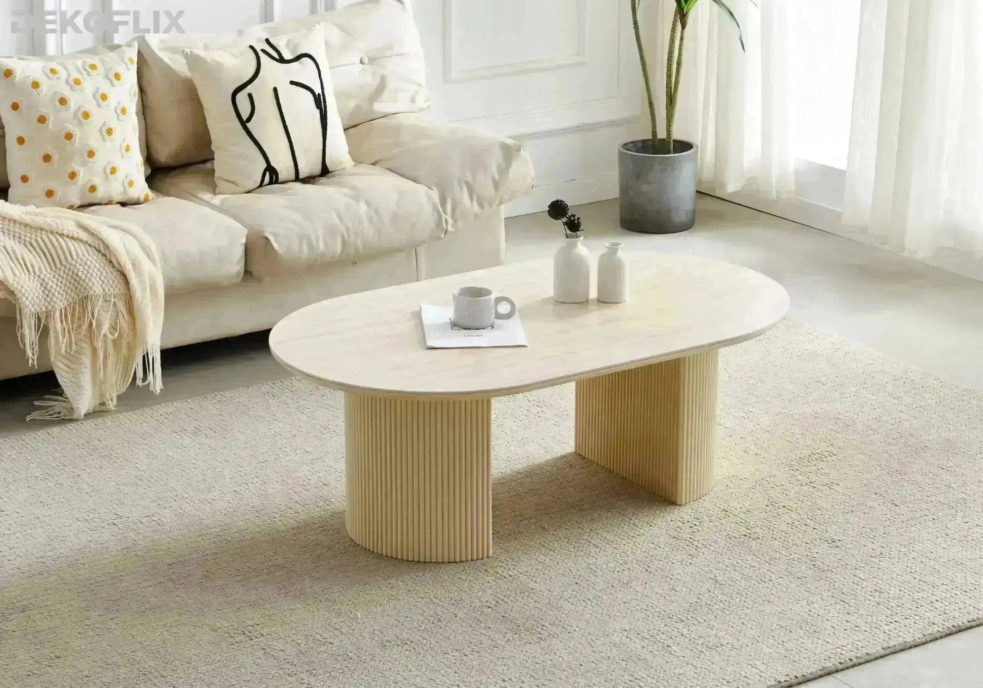 Table basse ovale travertin cannelée – Terra – Galerie du Mobilier - Vue 1