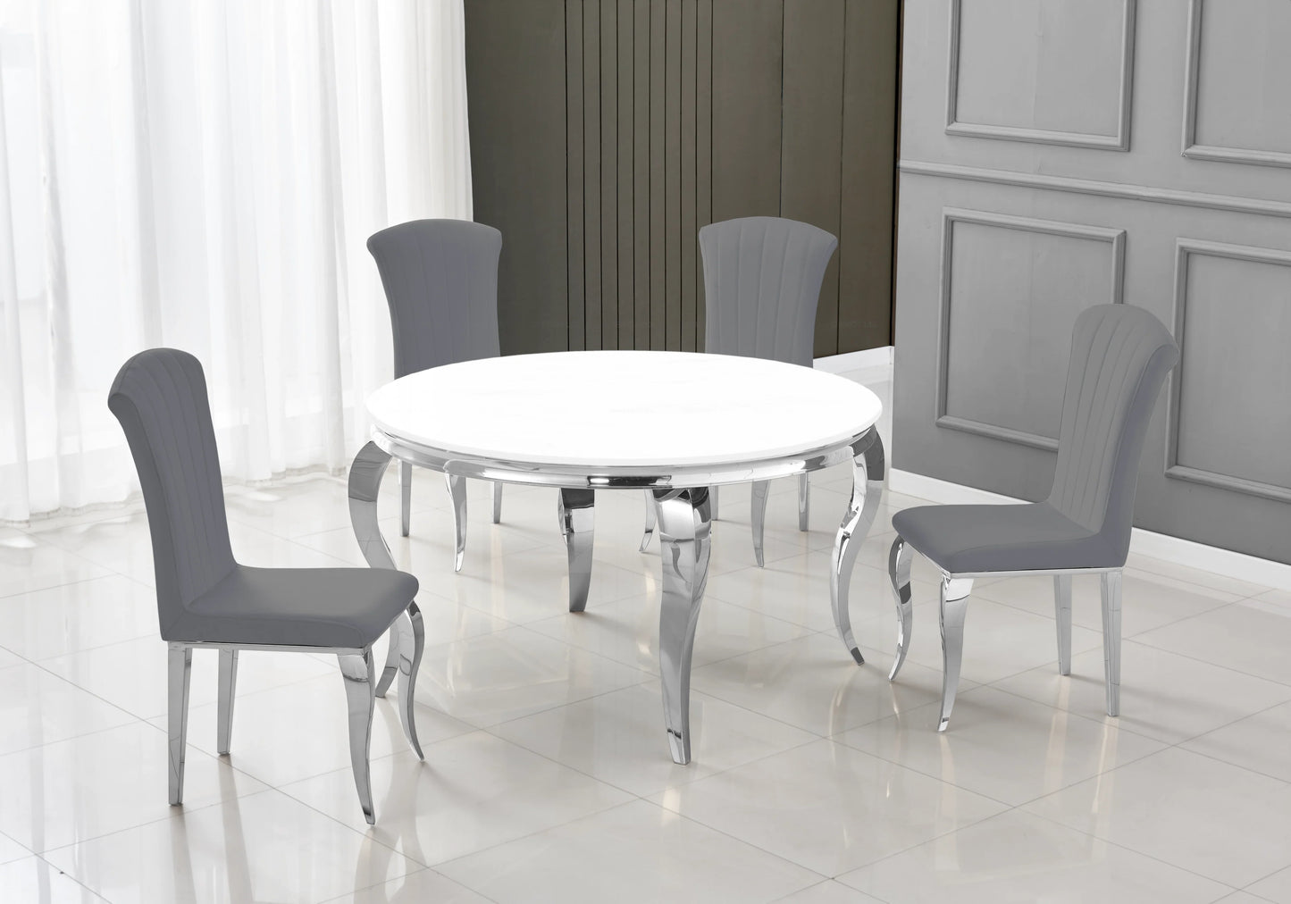Table ronde verre blanc et 4 chaises argent – Galerie du Mobilier - Vue 1