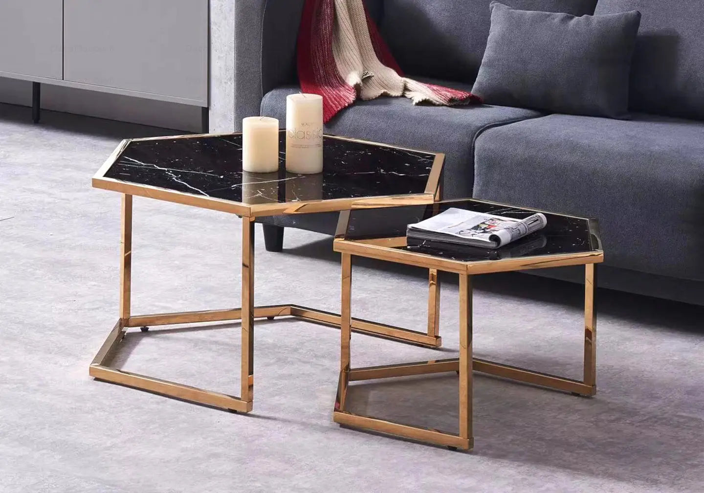 Tables gigognes marbre noir doré – Galerie du Mobilier